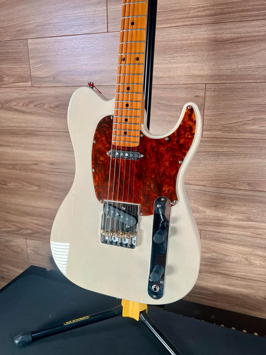 Godin Stadium Pro Ozark Cream MN w/Bag - Demo