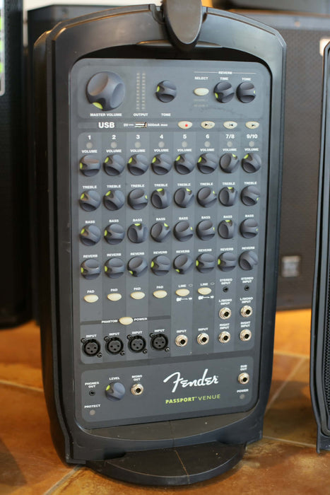 Fender Passport VENUE 600 Watt Portable Speakers - Used