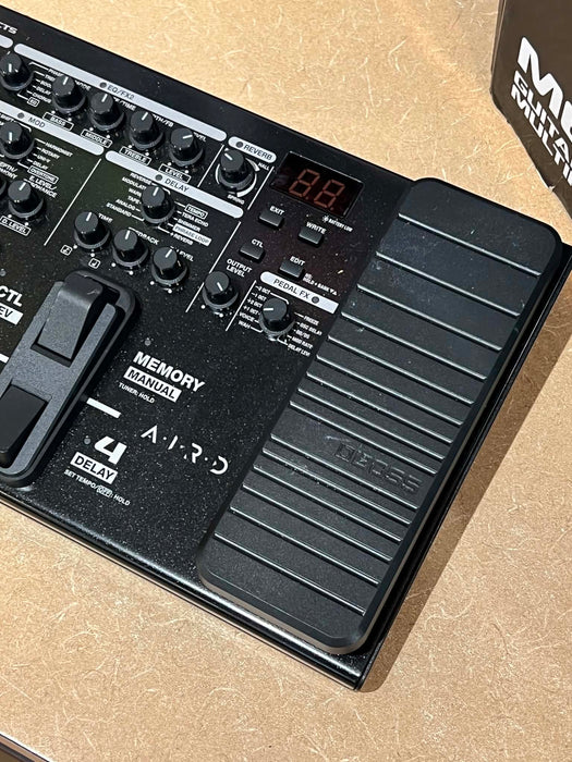 Boss ME-90 Guitar Multi-Effects Processor  - Used