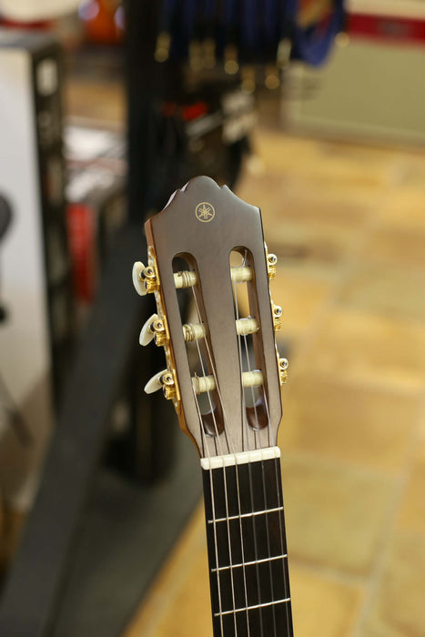 Yamaha CG182SF Nylon String Flamenco Guitar - Used