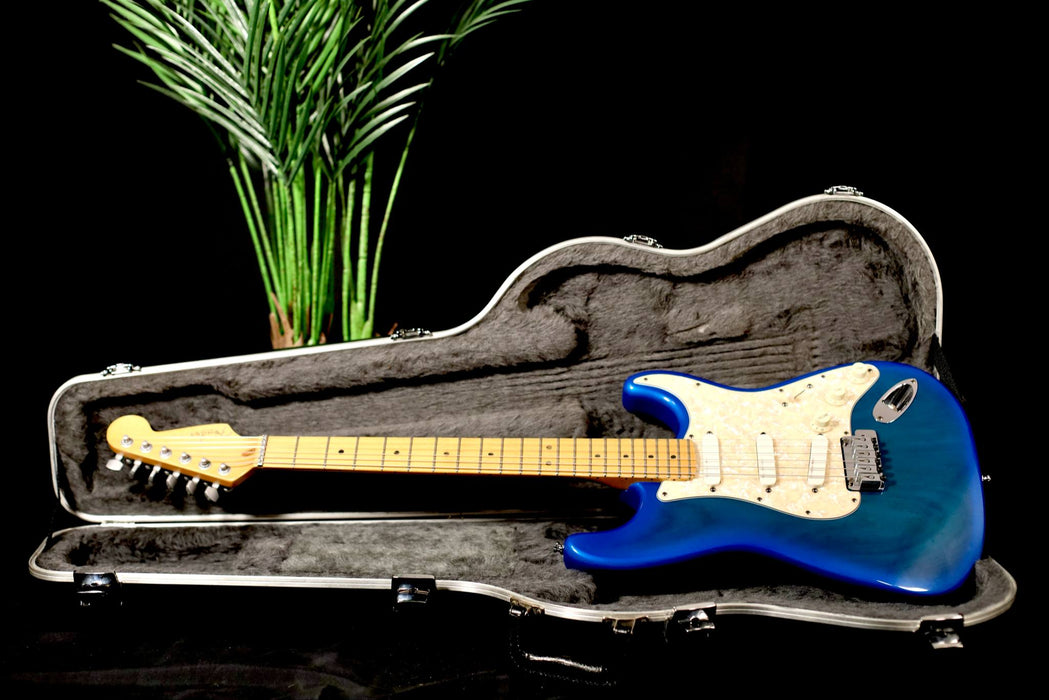 Fender Stratocaster Plus Deluxe Blue Burst W/Case - Used