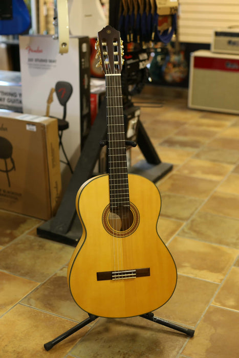 Yamaha CG182SF Nylon String Flamenco Guitar - Used