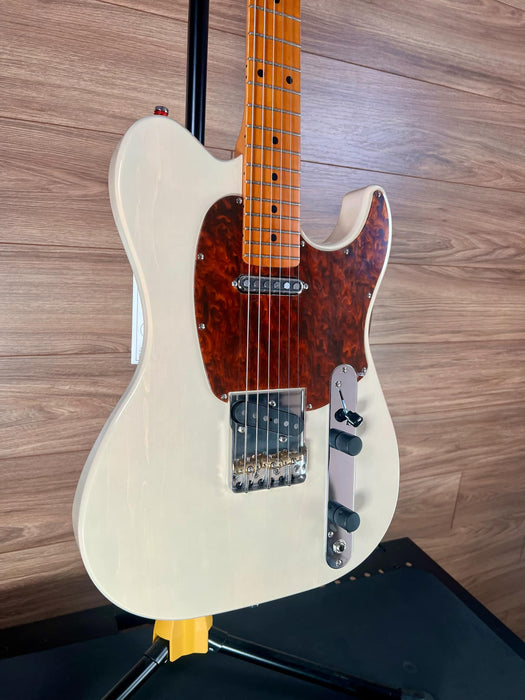 Godin Stadium Pro Ozark Cream MN w/Bag - Demo