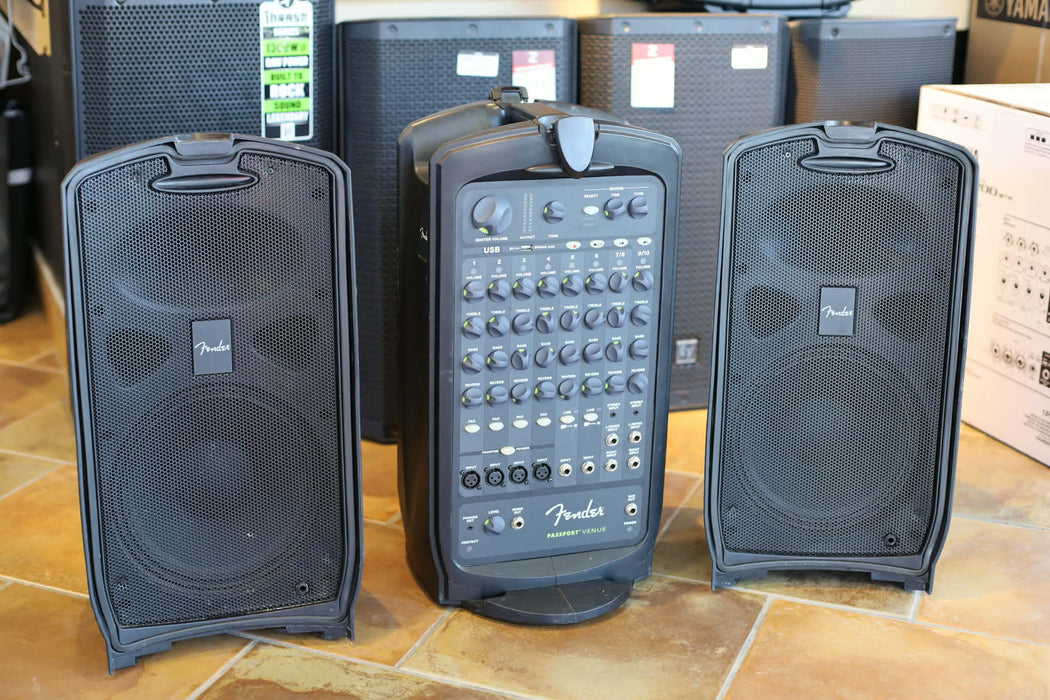 Fender Passport VENUE 600 Watt Portable Speakers - Used