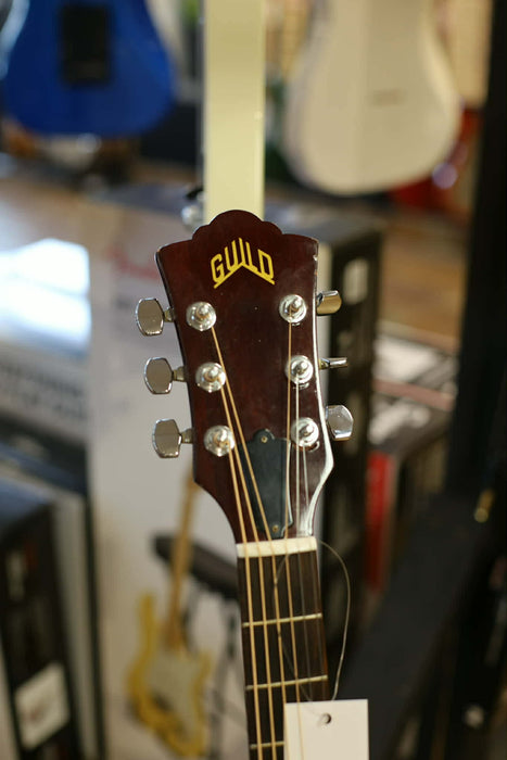Guild D-25 1980 W/Hardcacse - Used