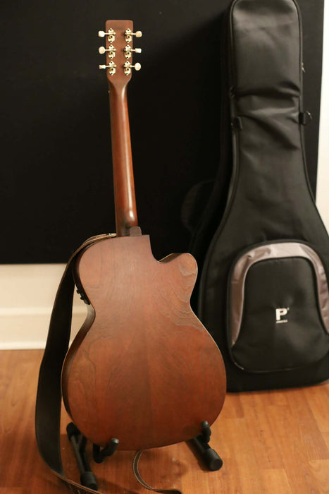 A&L Legacy CW Left Bourbon Burst Presys II w/case, strap  - Used