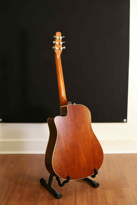 Seagull Coastline Slim CW Spruce w/TRIC Case - Used