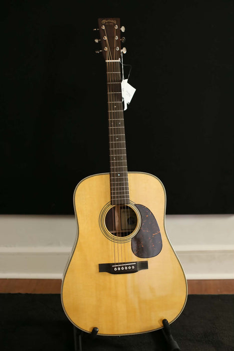 Martin Acoustic Guitar, D-28 Billy Strings, w/Hardshell Case - Demo