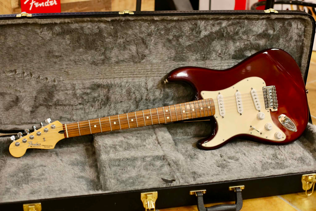 Fender Standard Stratocaster Left-Handed w/Hardshell Case, Redwine - Used