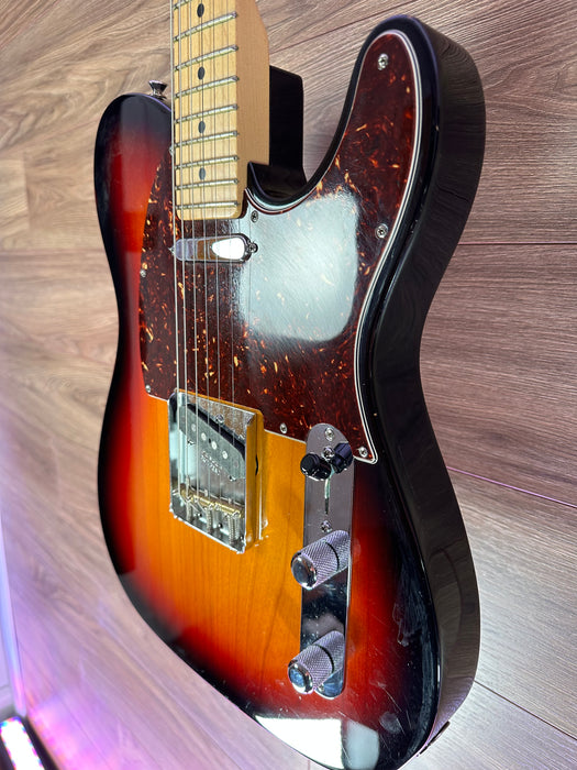 Fender American Special Telecaster, Maple Fingerboard, w/gigbag - 3-Color Sunburst Used