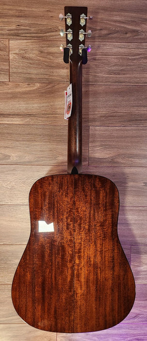 Martin D-18 Acoustic Guitar – Ambertone