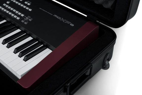 Gator GTSA-KEY88 TSA Keyboard Series Molded 88-note Keyboard Case w/Wheels