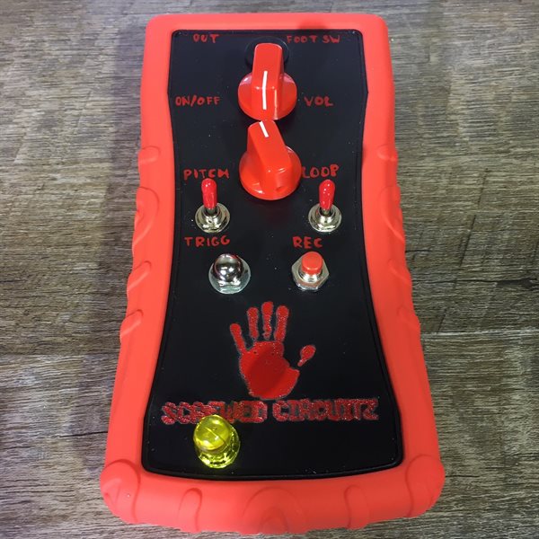 Screwed Circuitz Lo-Fi Sampler - Red